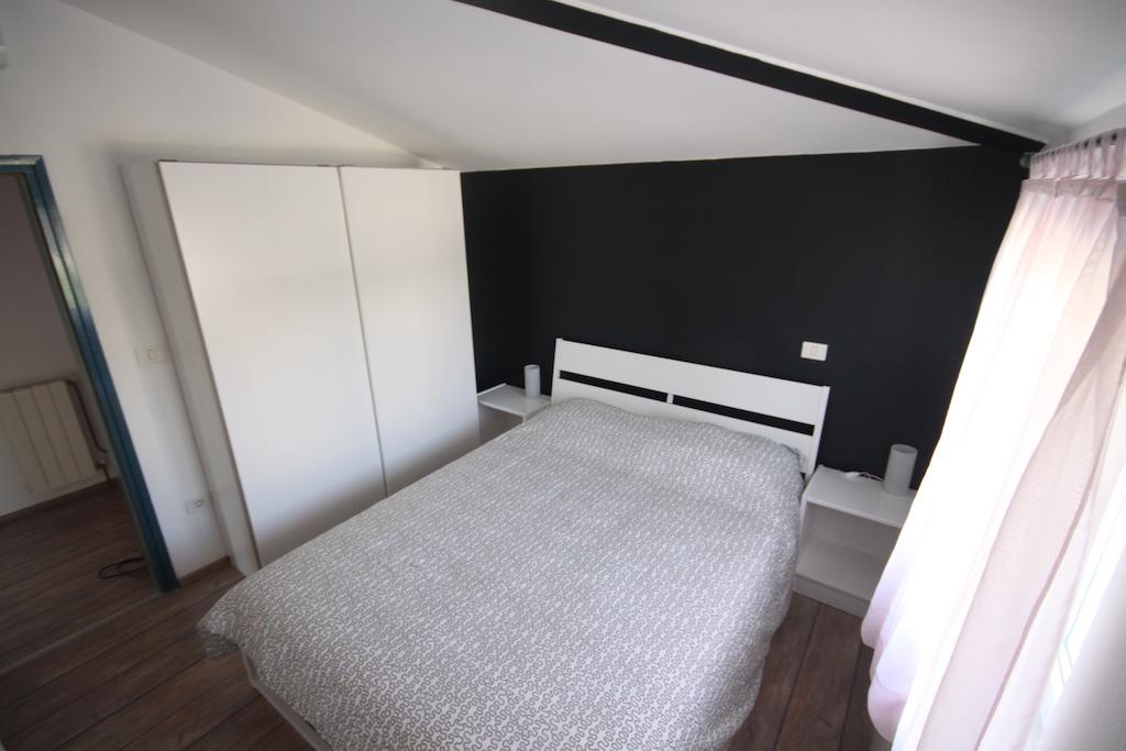 Holiday House Veli Vrh Пула Стая снимка