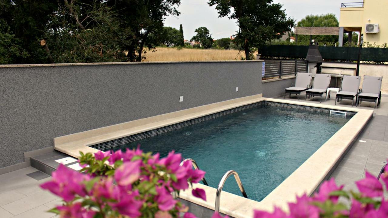 Holiday House Veli Vrh Пула Екстериор снимка